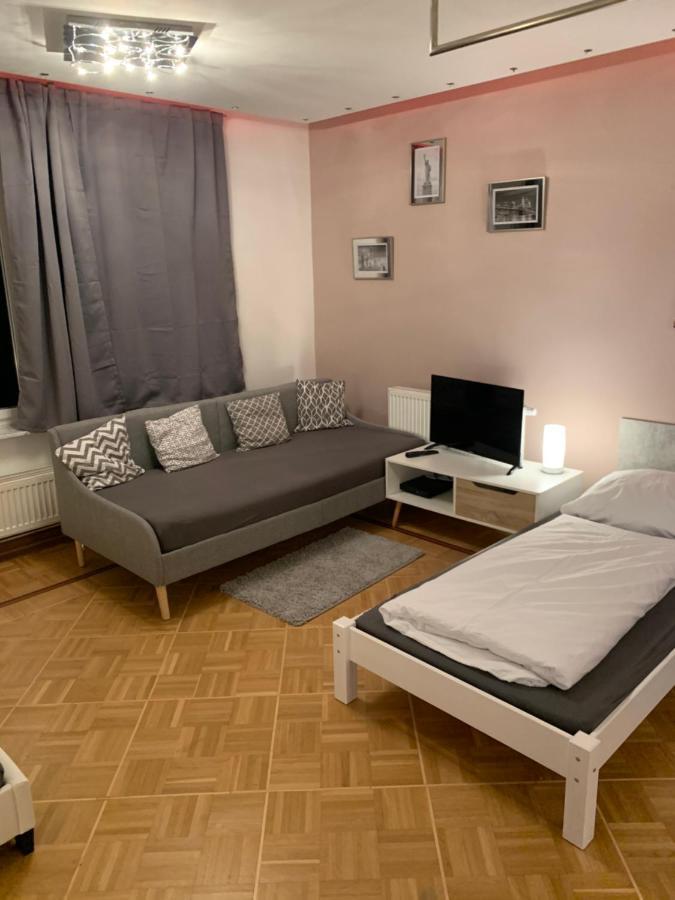 Aschaffapartment 4 Schlafzimmer Bis 10 Personen Bei Aschaffenburg Mainaschaff Extérieur photo