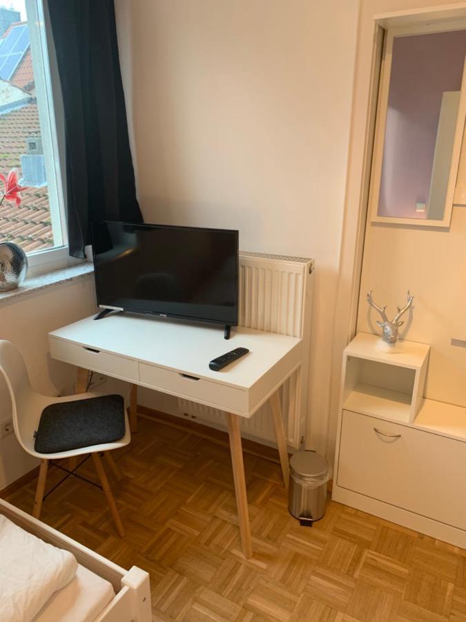 Aschaffapartment 4 Schlafzimmer Bis 10 Personen Bei Aschaffenburg Mainaschaff Extérieur photo