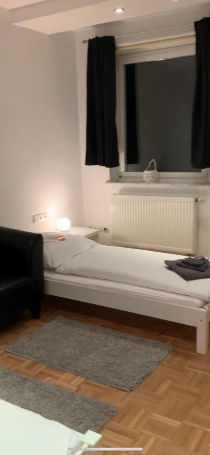 Aschaffapartment 4 Schlafzimmer Bis 10 Personen Bei Aschaffenburg Mainaschaff Extérieur photo