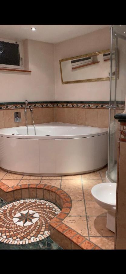 Aschaffapartment 4 Schlafzimmer Bis 10 Personen Bei Aschaffenburg Mainaschaff Extérieur photo